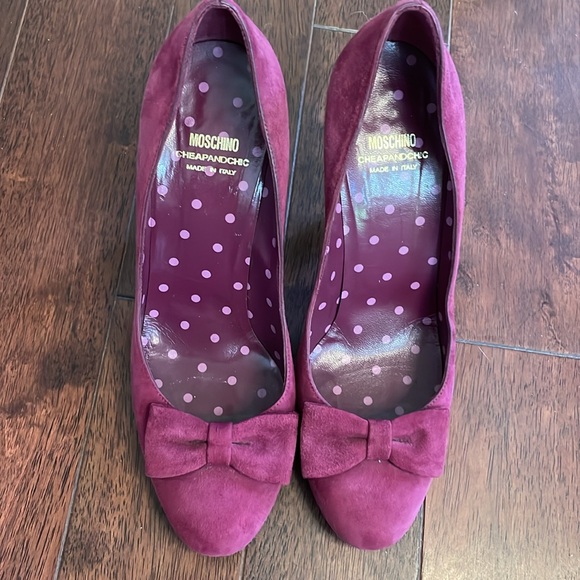 Moschino Italy Cranberry Purple Suede Heel Pumps 40 - Picture 2 of 7